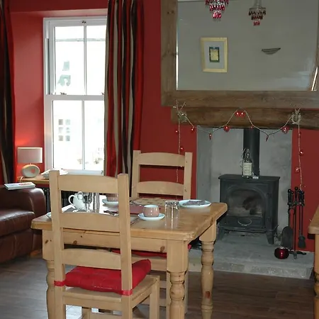 Holmedale Bed And Breakfast