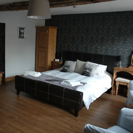 Bed & Breakfast Holmedale Bed And Breakfast 4*
